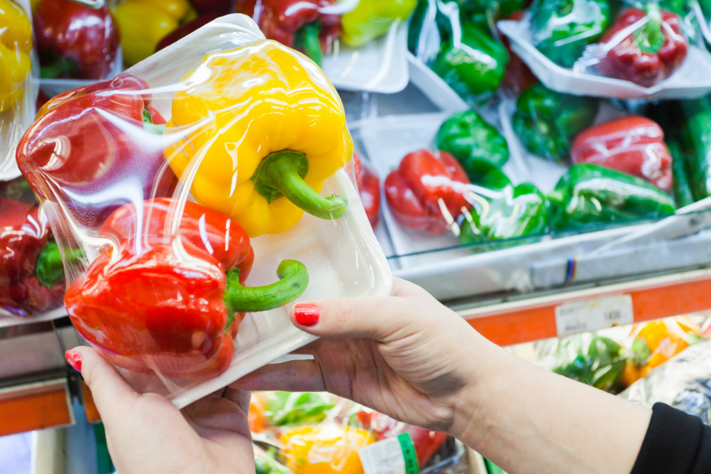 Plastic_Food_And_Beverage_Packaging_Market